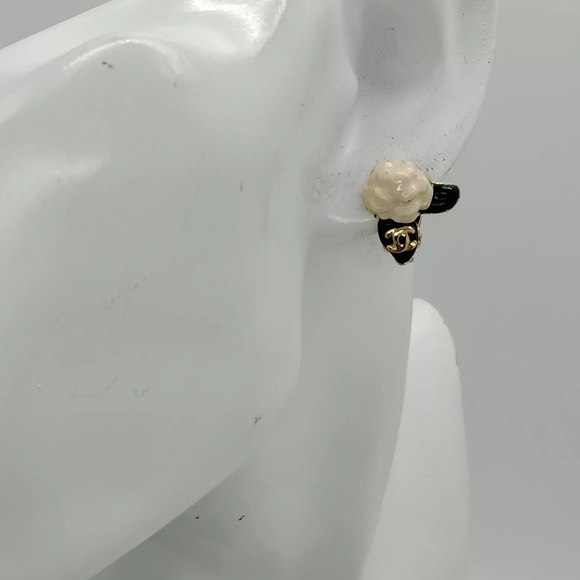 Chanel Black & Green Camilla Flower Earrings - Picture 8 of 8